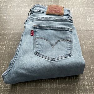 𝟽𝟸𝟷 𝙻𝚎𝚟𝚒𝚜 𝙻𝚒𝚐𝚑𝚝 𝚆𝚊𝚜𝚑